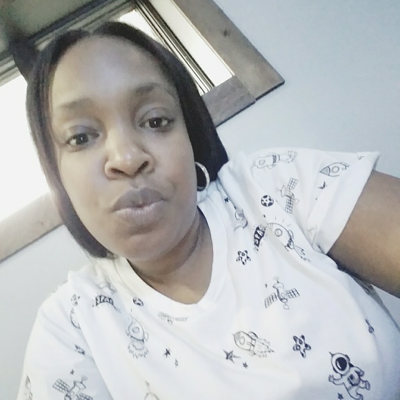 Meet your Posher, Tamicka - Picture 1 of 1